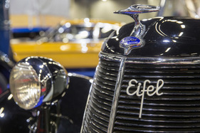 Bauähnlicher Ford Eifel mit Gläser-Karosserie an der Retro Classics Cologne 2017