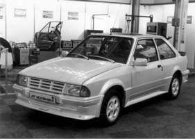 Ford Escort (1983) - stark veränderter Ford mit Tuning-Teilen von Kamei - am Genfer Automobilsalon von 1983