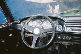 Ford Escort GT "Monte Carlo" Frua (1971) - Armaturenbrett des 1971 Ford Escort GT „Monte Carlo" mit einer „Uhrensamllung" wie beim Glas GT, aufgenommen im Jahr 2003