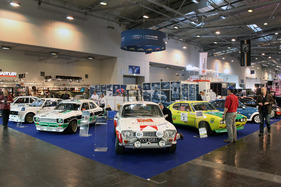 Ford Escort MK1 RS 1600 (1972) - ein Werks-Rallye-Wagen inmitten seiner Artgenossen (Techno Classica 2013)