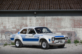 Ford Escort RS 2000 (1974) - Schäden wurden schon einmal einfach mit dem Hammer repariert Ford Escort RS 2000 (1974) - Schäden wurden schon einmal einfach mit dem Hammer repariert