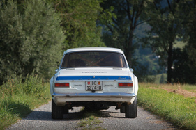 Ford Escort RS 2000 (1974) - die Normalversion ist 157 cm breit, mit den Verbreiterungen sind es ein paar Zentimeter mehr