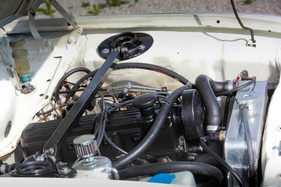 Ford Escort RS 2000 (1974) - eine obenliegende Nockenwelle, Querstromzylinderkopf