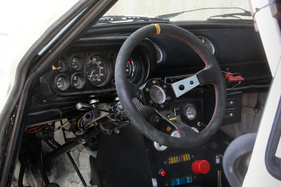 Ford Escort RS 2000 (1974) - fast noch die originalen Armaturen, kleines Rennlenkrad