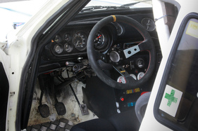 Ford Escort RS 2000 (1974) - stark geschüsseltes Sportlenkrad