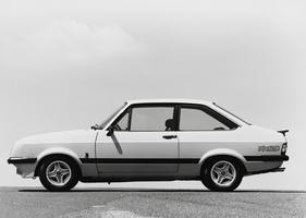 Ford Escort RS 2000 (1975) - mit verlängerter Front für bessere Aerodynamik