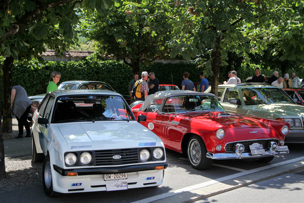 Image: Ford Escort RS 2000 Mk 2 Group 1 (1978) - next to Ford Thunderbird - Oldtimer in Obwalden (O-iO) 2019