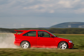 Ford Escort RS Cosworth (1992) - In Fahrt