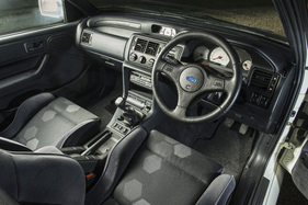 Ford Escort RS Cosworth (1992) - so sah ein sportliches Cockpit in den Neunzigerjahren aus