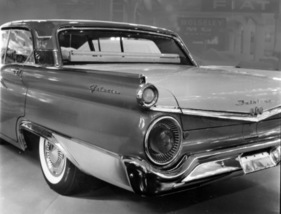 Ford Fairlane 400 Galaxie - inspiriert durch den Erfolg des Thunderbird - Genfer Autosmobilsalon 1959