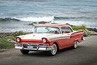 Ford Fairlane 500 Victoria Club Coupe (1957) - als Lot 004 angeboten an der Bonhams Quail Versteigerung am 19. August 2022