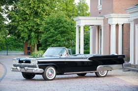 Ford Fairlane Galaxie 500 Sunliner Convertible (1959) - angeboten als Lot 107 an der Versteigerung von RM Auctions in London am 31. Oktober 2012