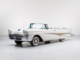 Ford Fairlane Skyliner (1958) - als Lot 19 an der Versteigerung 245 "US Cars" von auctionata am 30. Mai 2015