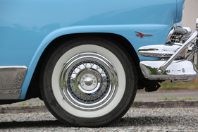 Bevor Aluräder Standard wurden, konnte man sich zwischen verschiedenen Radkappen entscheiden.