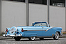 Ford Fairlane Sunliner (1956) - Drei-Viertel-Rückansicht (© Bruno von Rotz, 2021)