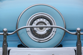 Sinn fürs Detail: Wer "Wire Wheel Caps" orderte, bekam auch eine passende fünfte Radkappe fürs Ersatzrad.