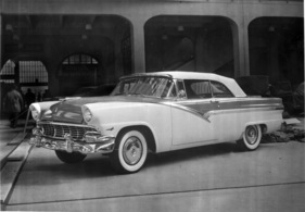 Ford Fairlane Sunliner Convertible (1956) - luxuriöse Ausführung für sonnige Tage - Genfer Autosalon 1956