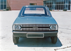 Verworfene Frontansicht eines Versuchsträgers 1975