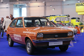 Ford Fiesta (1977) - ein ganz besonderer Fiesta mit Zentrallenkung! - Techno Classica 2016