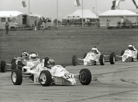 Bild Ford Formel Ford (1988) - Michael Schumacher in einem seiner ersten FF-Rennen in Mainz-Finthen 1988