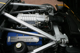 Ford GT (2006) - im Stil des Vorgängers gehalten, aber mit viel mehr Leistung ausgestattet