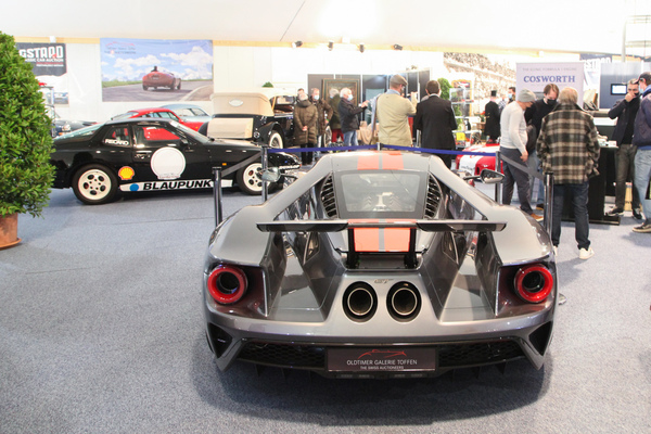 Bild: Ford GT (2018) - als Lot 129 anlässlich der Versteigerung Oldtimer Galerie Toffen in Gstaad vom 29. Dezember 2021