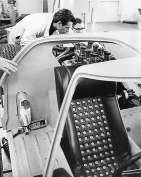 Ford GT 40 (1964) - die durchlüfteten Sitze finden sich schon beim ersten gebauten Fahrzeug