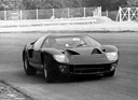 Ford GT 40 (1965) - Erprobung einer Strassenversion auf der Rennstrecke