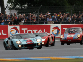 Ford GT 40 (1965) - Gesamtplatz 2 im Plateau 4 (1962-1965) an der Le Mans Classic 2012