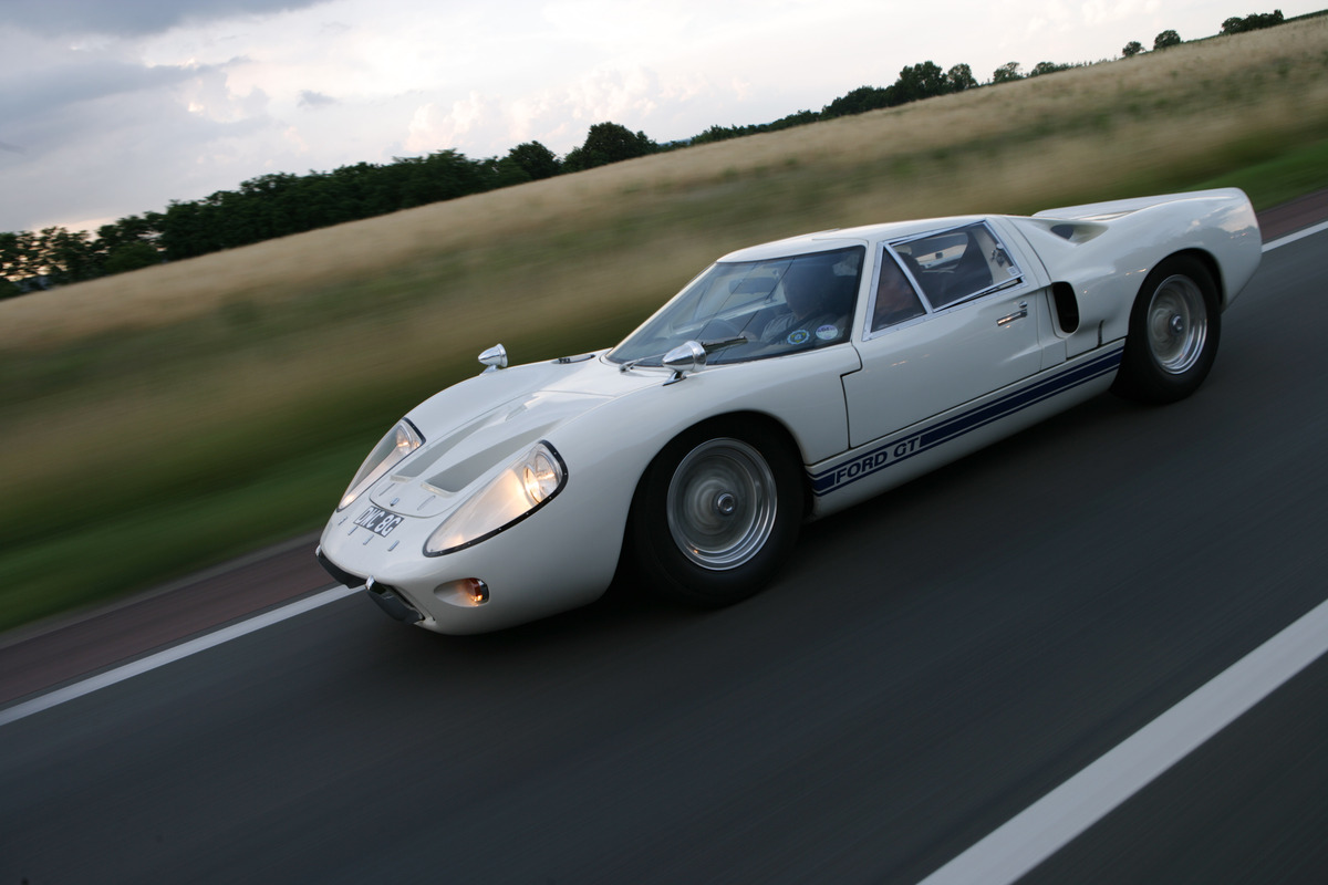 Ford GT 40 Mk III (1967) - the extended rear of the road version conceals a less useful trunk