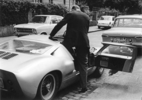 Ford GT 40 Street (1966) - der Einstieg in den GT 40 will geübt werden
