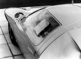 Ford GT 40 Street (1966) - der kleine öffenbare Bereich der Scheibe in der Beifahrertüre