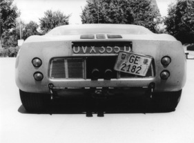 Ford GT 40 Street (1966) - kaum ein Unterschied zu den Rennwagen auszumachen, auch die Strassenversion sieht kompromisslos aus
