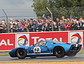 Ford GT40 (1965) vor dem Dunlopbogen - Gesamtplatz 3 im Plateau 4 (1962-1965) an der Le Mans Classic 2012