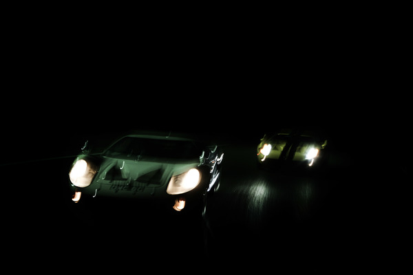 Ford GT40 (1966 und 1967) - auf einer Runde in Le Mans im Jahr 2006