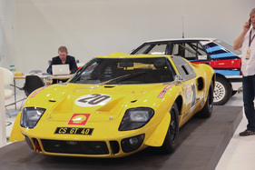 Ford GT40 (1968) - der Rennwagen von Willy Mairesse, wie er bei den 24 Stunden von Le Mans antrat, auf dem Stand von Jan B. Lühn - Techno Classica 2015