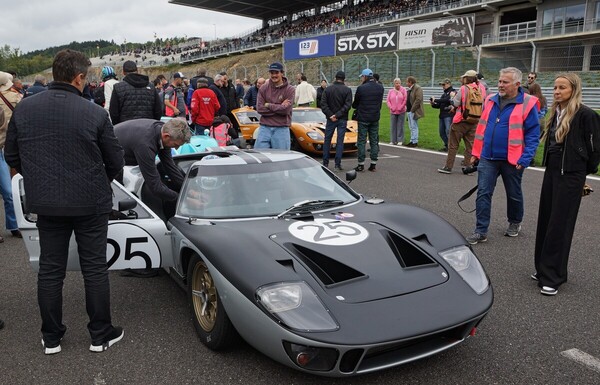 Ford GT40 - Spa Six Hours 2025 - Auf der Pole Position, der GT 40 von Albrecht, Perez.