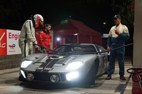 Ford GT40 - Spa Six Hours 2025 - Die Fahrer müssen selbst tanken, beim GT40 gilt es gleich zwei Tanks à je 70 Liter zu füllen.