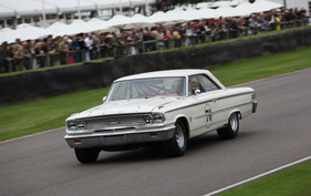 Ford Galaxie 500 (1963) - Teilnehmer im Rennen um die St. Mary's Trophy am Goodwood Revival 2013