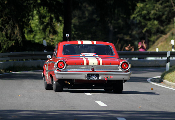 Ford Galaxie 500 (1963) am Jochpass Memorial 2011 (Start-Nr. 100)