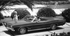 Ford Galaxie 500 Cabriolet (1968) - das Baujahr 1968 verzichtete auf die senkrecht angeordneten Frontscheinwerfer