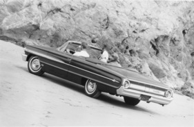 Ford Galaxie 500 XL (1963) - als Cabrio hätte der Wagen natürlich kaum für die Rennstrecke getaugt
