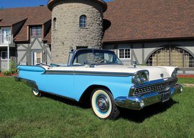 Ford Galaxie Fairlane 500 Sunliner (1959) - angeboten als Lot 176 an der RM/Sotheby's Versteigerung in Hershey am 11./12. Oktober 2018
