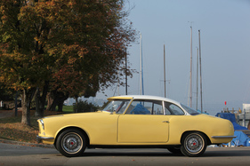 Ford Ghia Aigle (1956) - Stark gewälbte Scheiben an Front und Heck Ford Ghia Aigle (1956) - Stark gewälbte Scheiben an Front und Heck