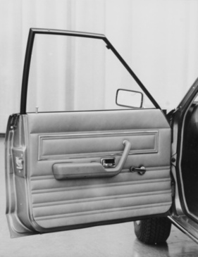 Ford Granada (1975) – Tür-Innenseite mit Armlehne