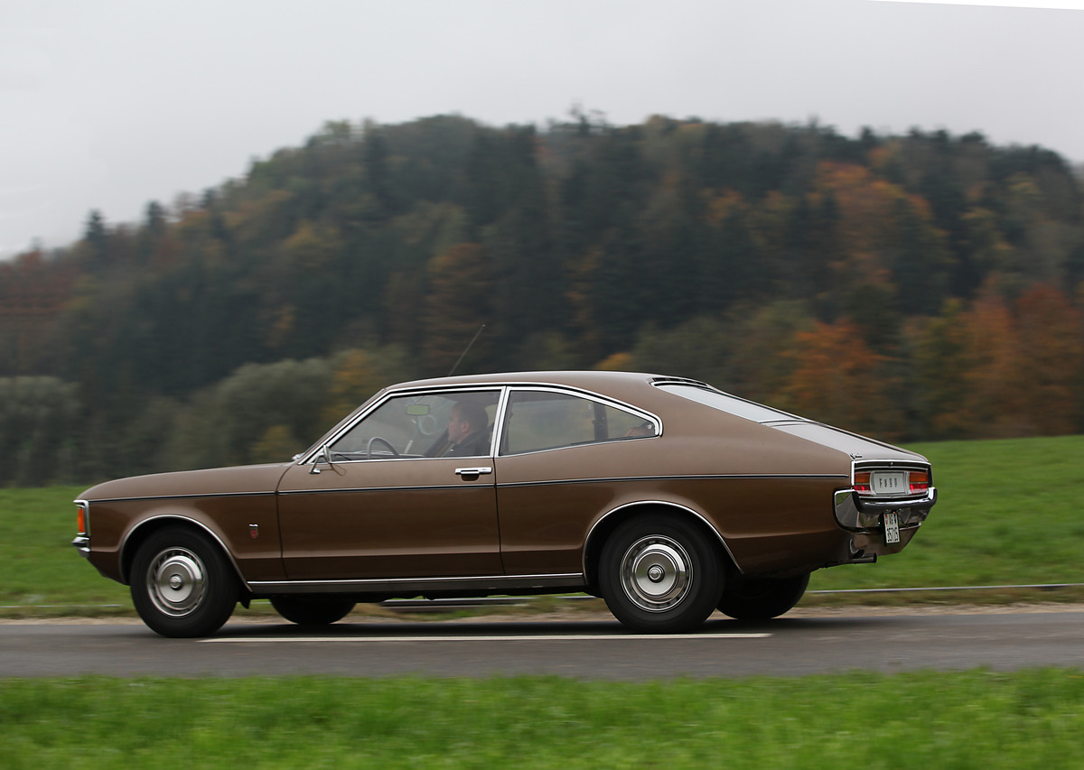 Ford Granada 2300 V6 Fastback-Limousine (1973) - Platzverhältnisse fast wie in der viertürigen Limousine