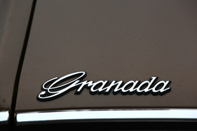 Ford Granada 2300 V6 Fastback-Limousine (1973) - der Granada-Schriftzug