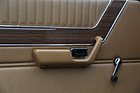 Ford Granada 2300 V6 Fastback-Limousine (1973) - die Türverkleidungen - Holz und Kunstleder