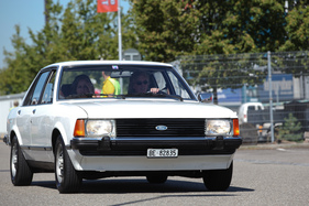 Ford Granada - mit dem Design von Uwe Bahnsen, das an den Fiat 130 erinnerte - am 2. TCS Youngtimer und Classictreffen in Pratteln im Jahr 2016