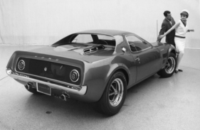 Ford Mach II (1967) - Konzeptfahrzeug mit Heck, das vom GT40 beeinflusst wurde